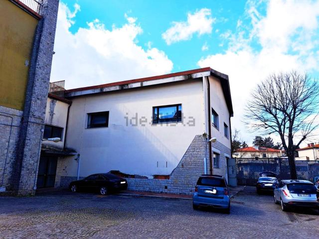 Ufficio in affitto di 800 m² in Via Pier Luigi da Palestrina