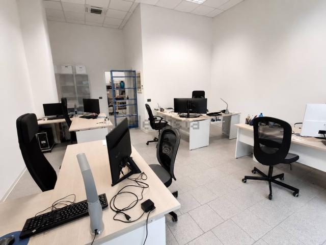 Ufficio in affitto di 80 m²
