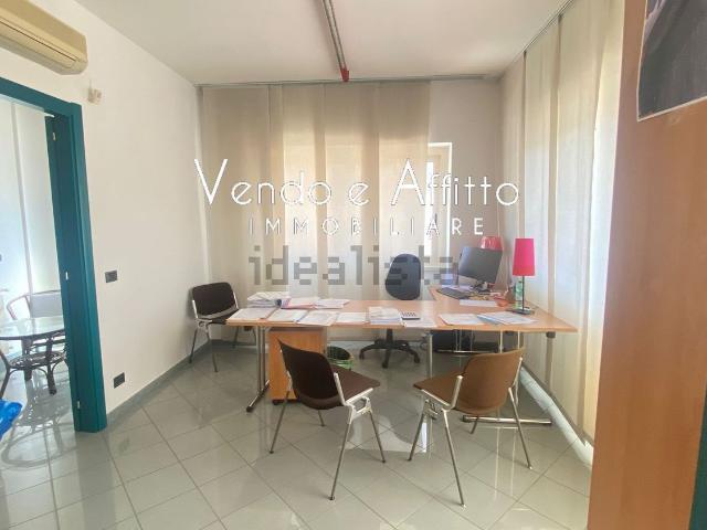 Ufficio in affitto di 80 m²