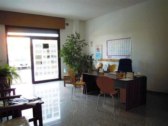 Ufficio in affitto di 80 m² in Via C. A. dalla Chiesa, 25