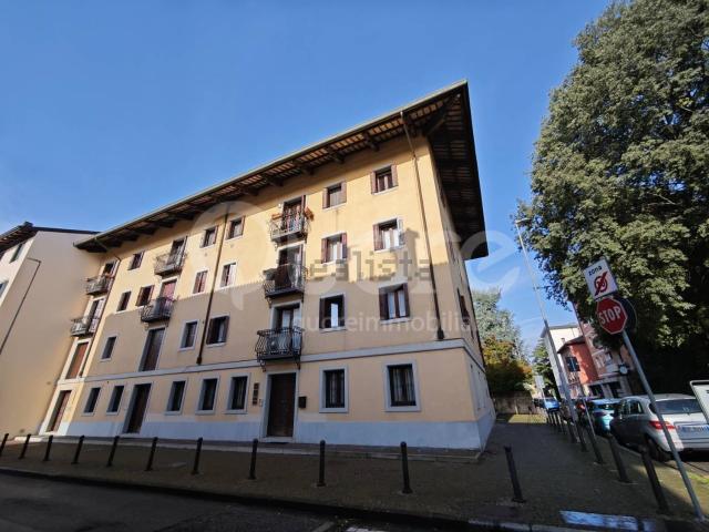 Ufficio in affitto di 80 m² in Via Ciro di Pers, 9