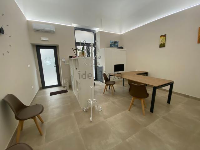 Ufficio in affitto di 80 m² in Via Antonio Paternò di San Giuliano