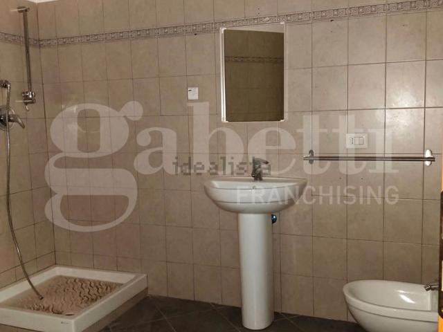 Ufficio in affitto di 80 m² in Via Adige, 12