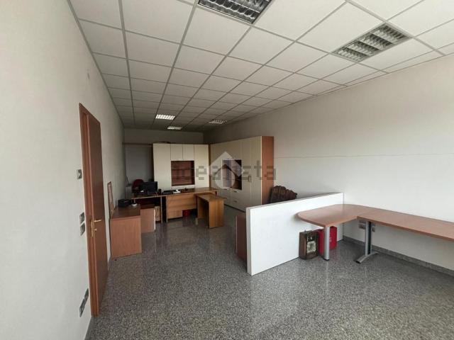 Ufficio in affitto di 80 m² in Via Bosella, 89