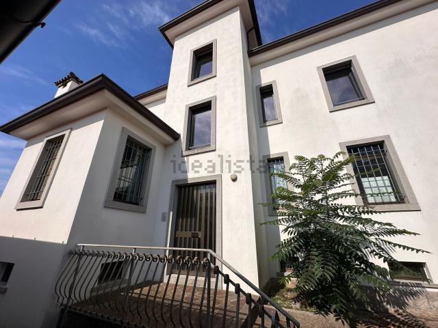 Ufficio in affitto di 80 m² in Via Giacomo Matteotti