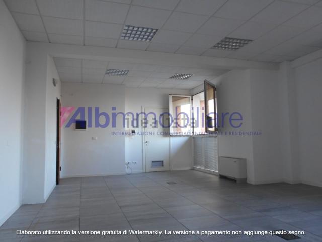 Ufficio in affitto di 80 m² in Via Gramsci