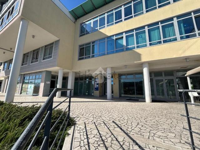 Ufficio in affitto di 80 m² in Via Federico Fellini, 25