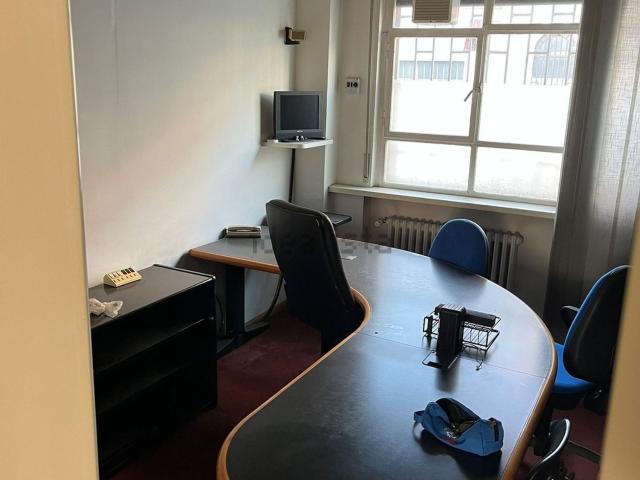 Ufficio in affitto di 80 m² in Via Mario Nebbia