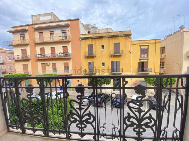 Ufficio in affitto di 80 m² in Via Roma