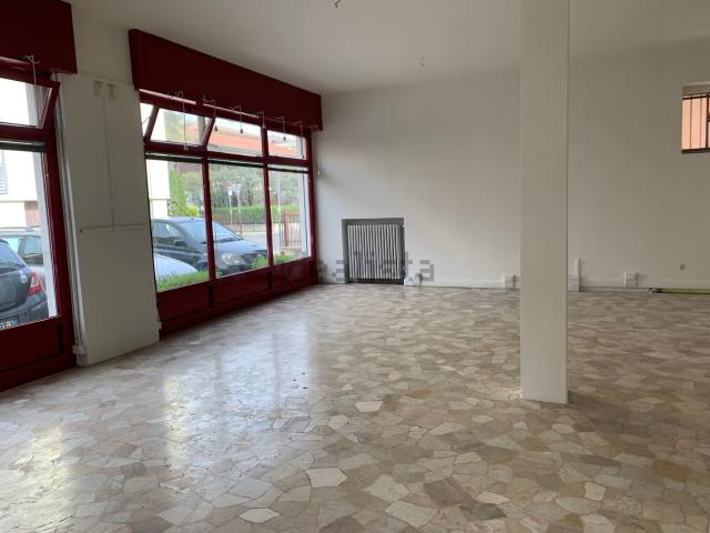 Ufficio in affitto di 80 m² in Viale della Pace