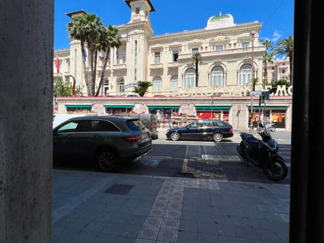Ufficio in affitto di 80 m² in Lungomare Imperatrice, 7