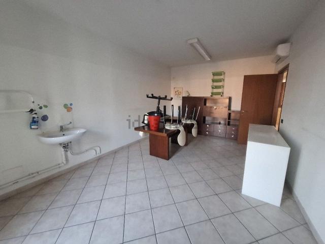 Ufficio in affitto di 81 m²