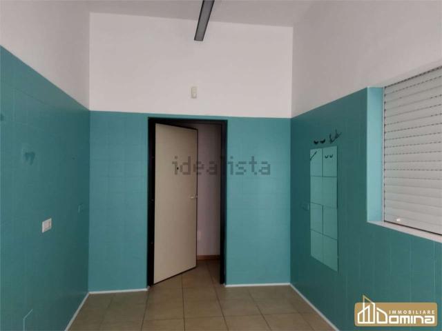 Ufficio in affitto di 82 m² in Via Tiraboschi Amato