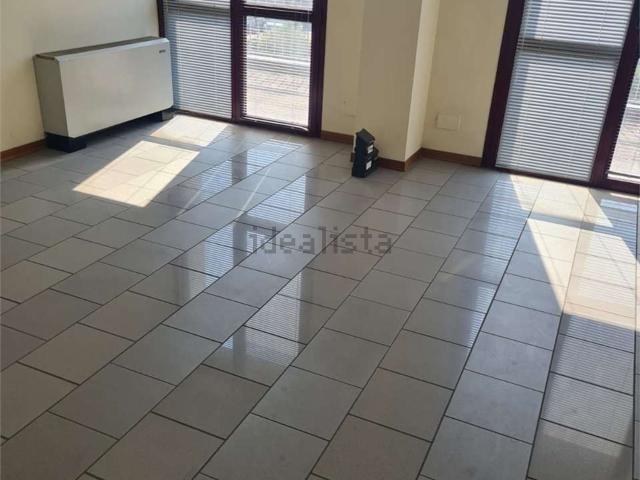 Ufficio in affitto di 85 m²
