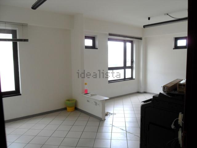 Ufficio in affitto di 85 m² in Via Enrico Fermi