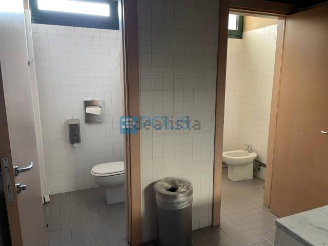 Ufficio in affitto di 870 m² in Corso Stati Uniti