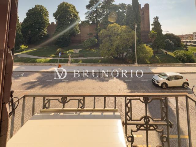 Ufficio in affitto di 89 m² in Via Bastia Vecchia
