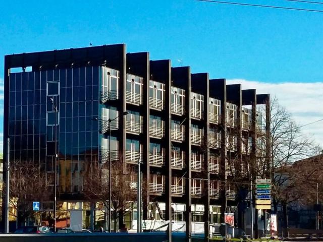 Ufficio in affitto di 900 m²
