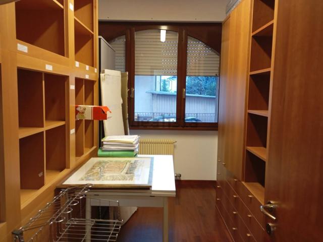 Ufficio in affitto di 90 m²