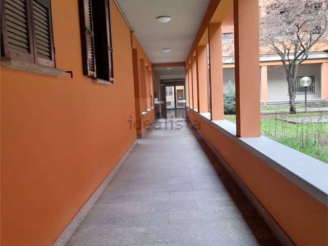 Ufficio in affitto di 90 m²