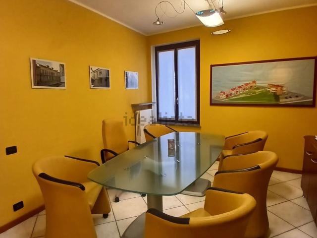 Ufficio in affitto di 90 m² in Via Alessandro Lamarmora, 1