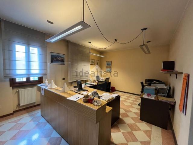 Ufficio in affitto di 90 m² in Via G. Marconi, 89