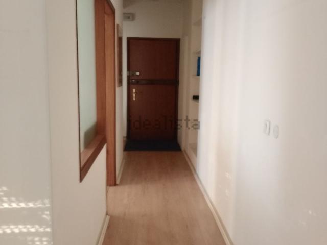 Ufficio in affitto di 90 m² in Via Giosuè Carducci