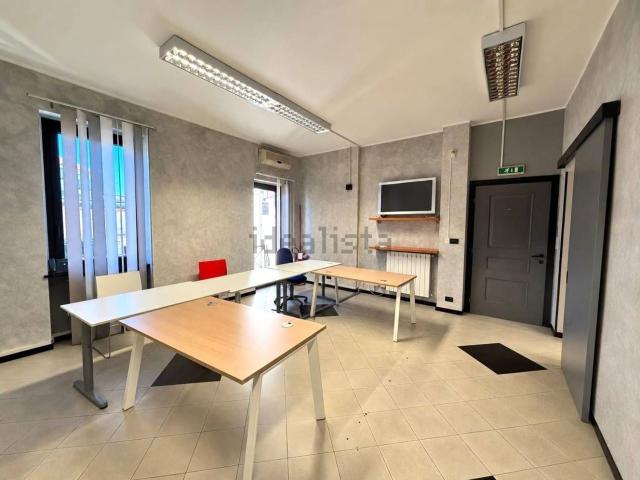 Ufficio in affitto di 90 m² in Via Francesco Alcarotti, 12