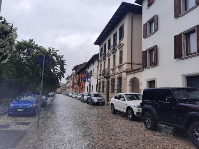 Ufficio in affitto di 90 m² in Via Liruti