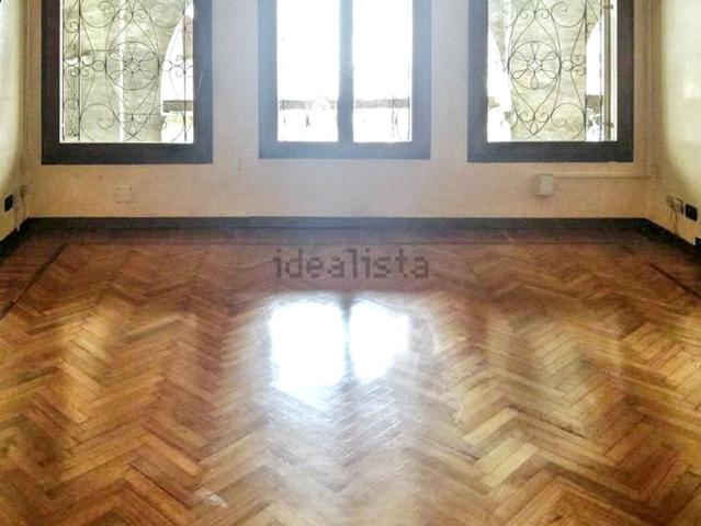 Ufficio in affitto di 90 m² in Via Sant&apos Agostino