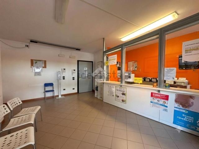 Ufficio in affitto di 90 m² in Via Postumia, 2