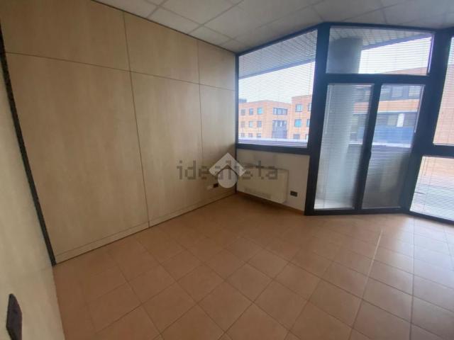 Ufficio in affitto di 90 m² in Via Paolo Borsellino, 1