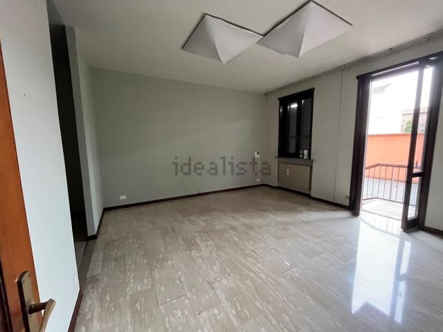 Ufficio in affitto di 90 m² in Via Venturini, 41