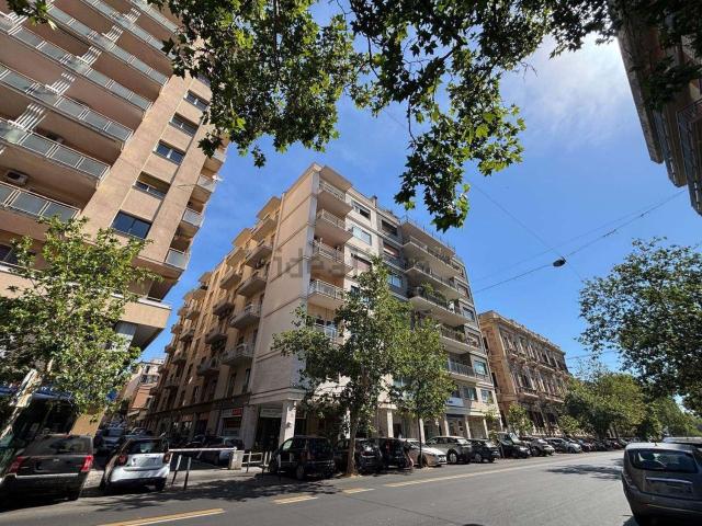 Ufficio in affitto di 90 m² in Viale XX Settembre, 45