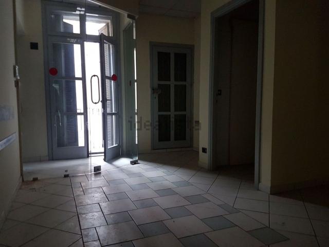 Ufficio in affitto di 90 m² in Piazza santarosa