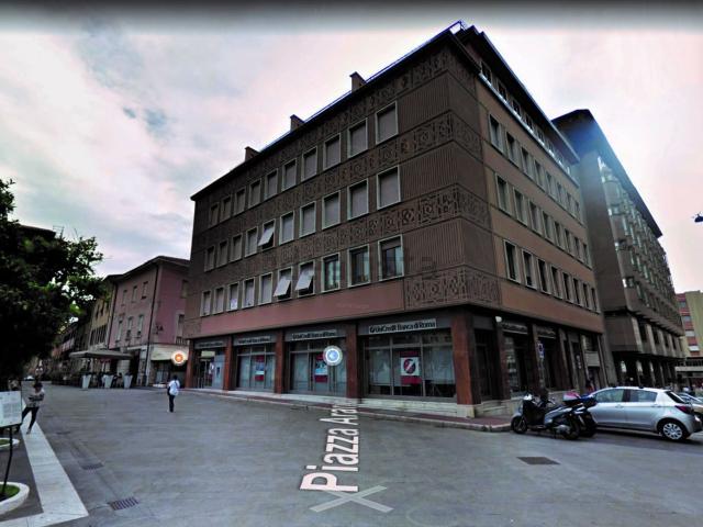 Ufficio in affitto di 92 m² in Via petrarca, 1