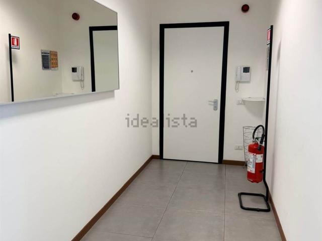 Ufficio in affitto di 93 m²