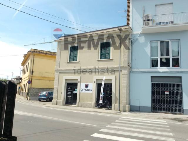 Ufficio in affitto di 93 m² in Via Gran Sasso, 61