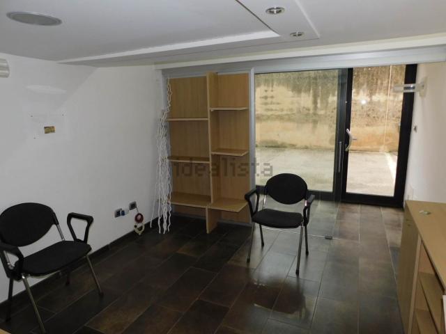Ufficio in affitto di 95 m² in Via Campania