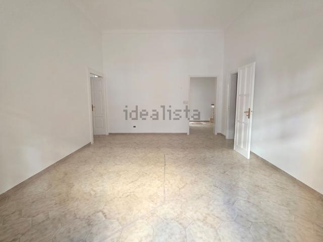 Ufficio in affitto di 95 m² in Via Armando Diaz