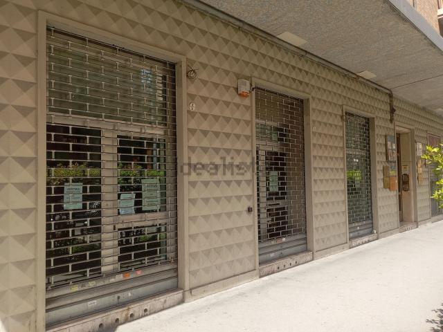 Ufficio in affitto di 95 m² in Via Giovanni Amendola, 8