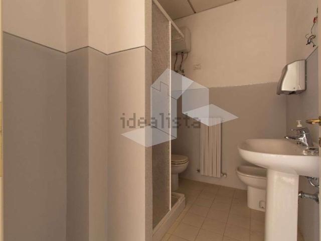 Ufficio in affitto di 95 m² in Via della Previdenza Sociale, 9