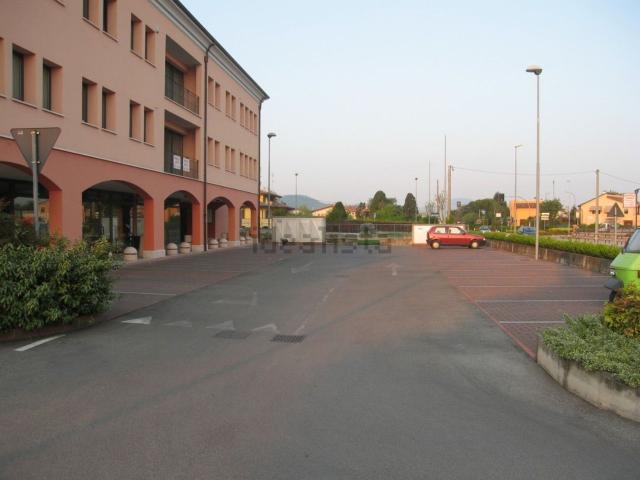 Ufficio in affitto di 95 m² in Via Euganea, 148