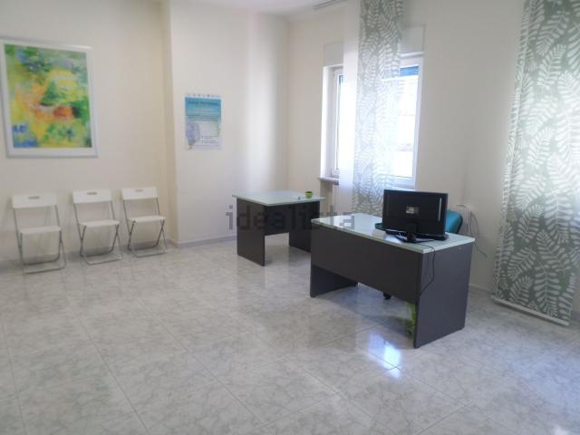 Ufficio in affitto di 95 m² in Via Isca degli Antichi