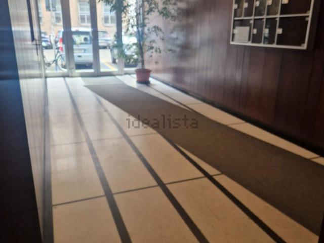 Ufficio in affitto di 95 m² in Via Montebello, 2
