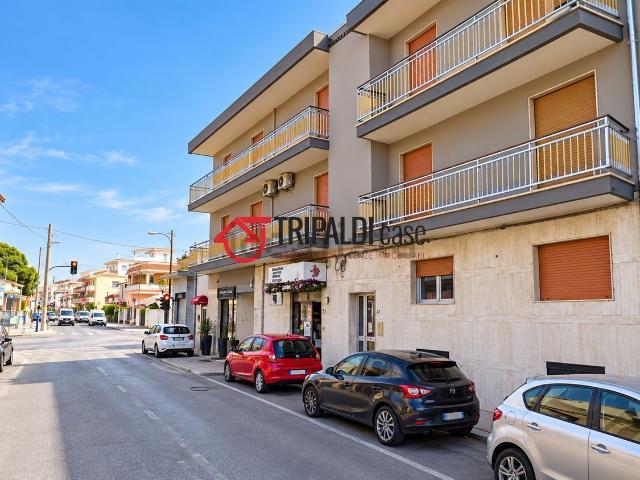 Ufficio in affitto di 95 m² in Viale Europa, 77