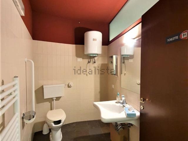 Ufficio in affitto di 97 m² in Corso del Popolo