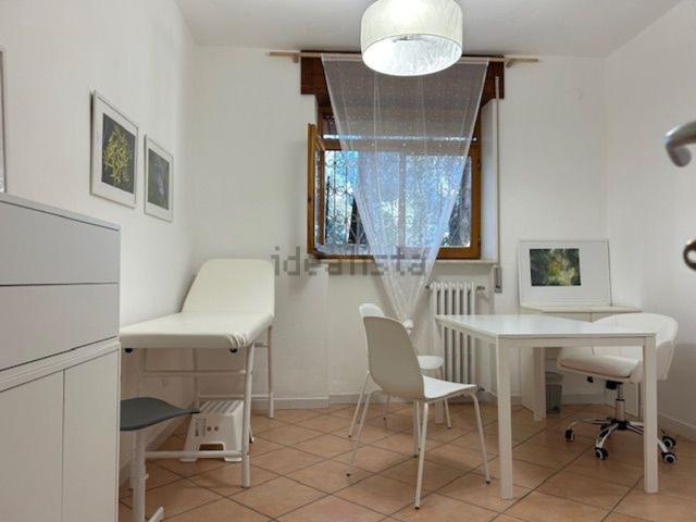 Ufficio in affitto di 97 m² in Strada Provinciale San Silvestro, 204