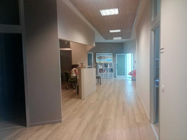 Ufficio in affitto in via edison, Ancona