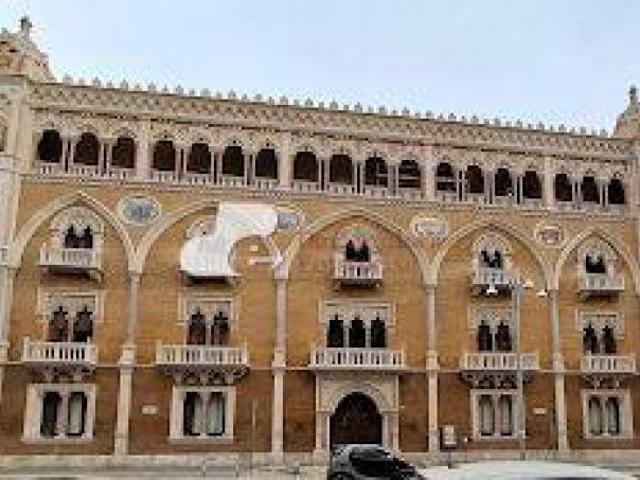 UFFICIO IN PALAZZO PRESTIGIOSO